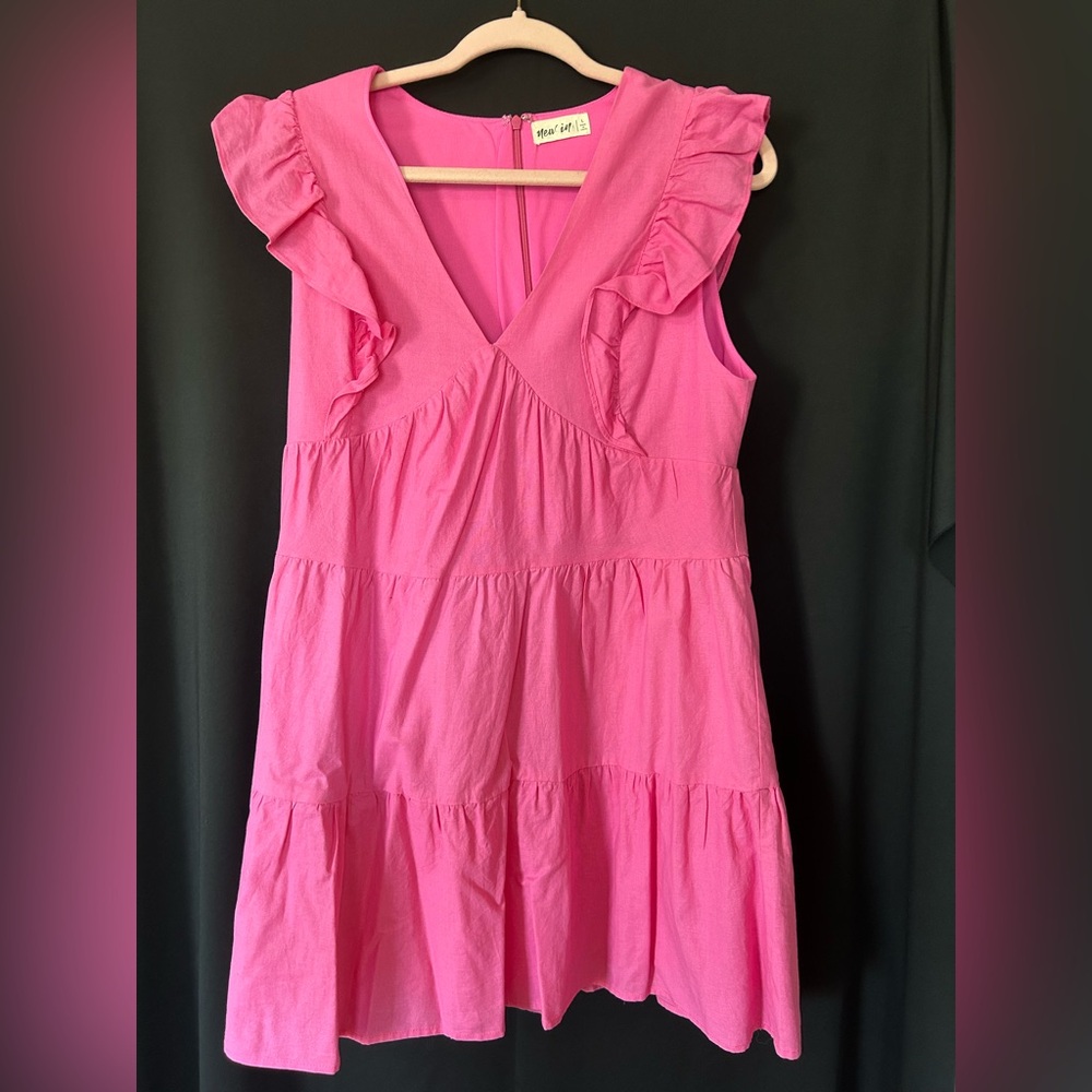 Pink Ruffled Dress perfect for everyday summer style !! Worn once !